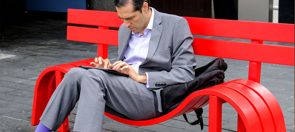 Viete, ako správne sedieť?